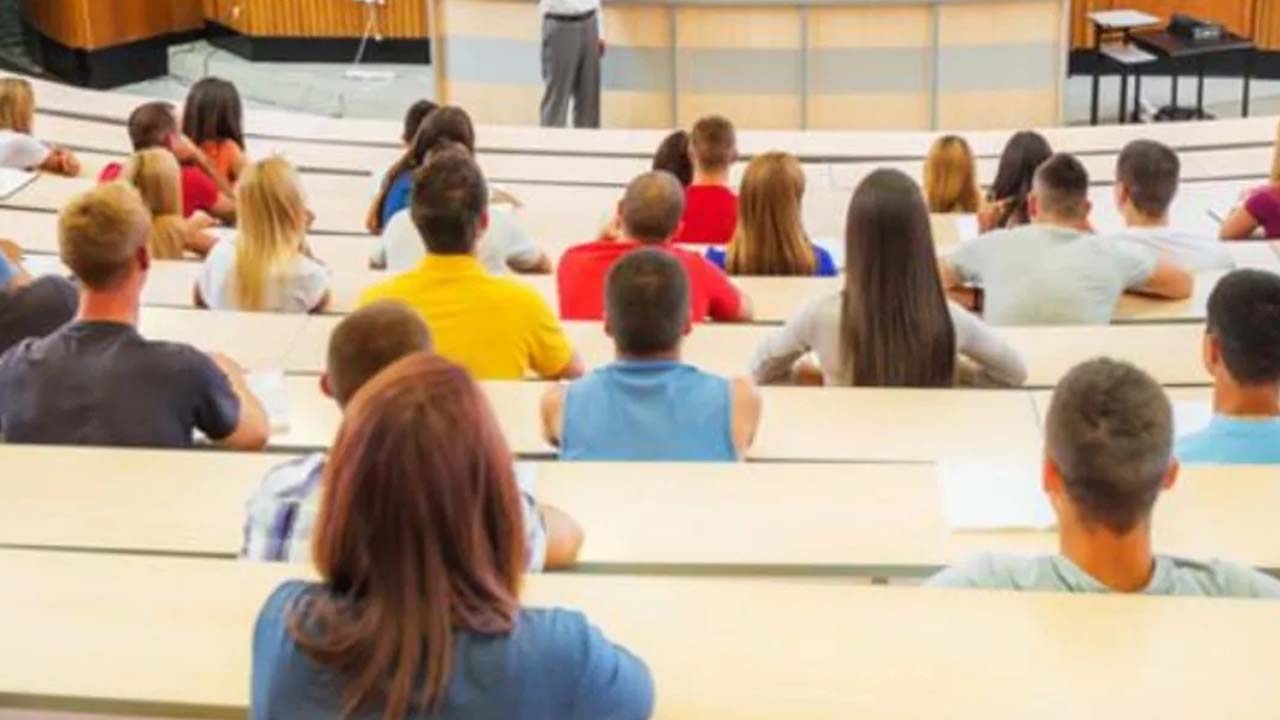 Yüz yüze eğitim açıklaması yapıldı: Üniversite öğrencileri dikkat!