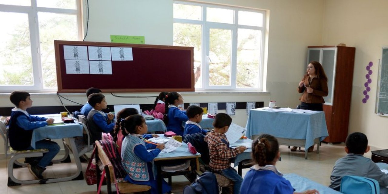 Tüm öğretmenleri ilgilendiriyor! 45 Bin öğretmen ataması için son gün BUGÜN: Başvuru için tek şart  KPSS'den 50 puan almak