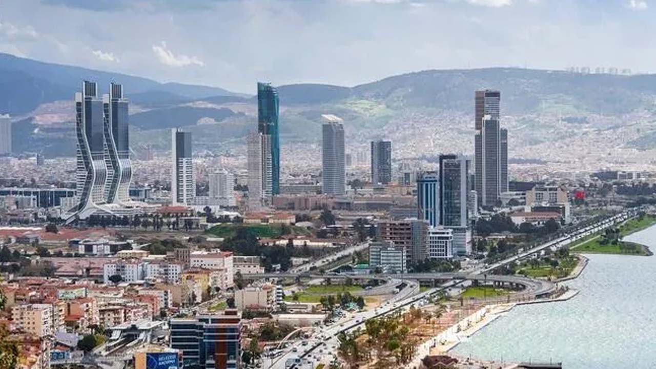 Bugün evde olsanız bile çok dikkat edin: İzmir’de yaşayan vatandaşlara uyarı yapıldı!