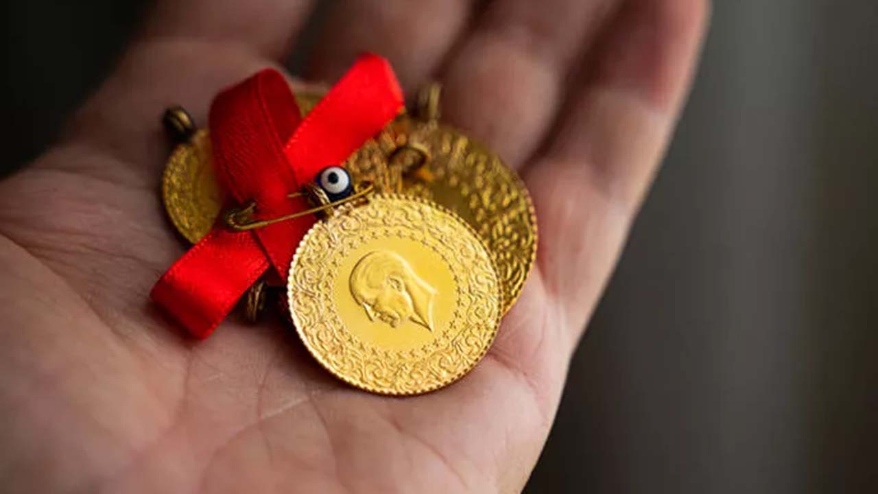 Haftanın ilk iş gününde altın fiyatlarında son durum: Gram, çeyrek, yarım, cumhuriyet altın fiyatları