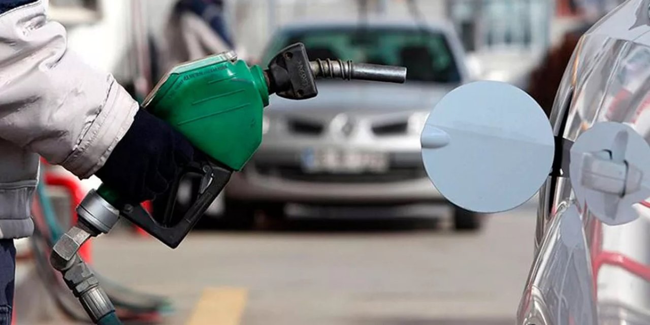 Akaryakıt fiyatları bu gece düşüyor! LPG'ye gelen indirim piyasaya nasıl yansıyacak?