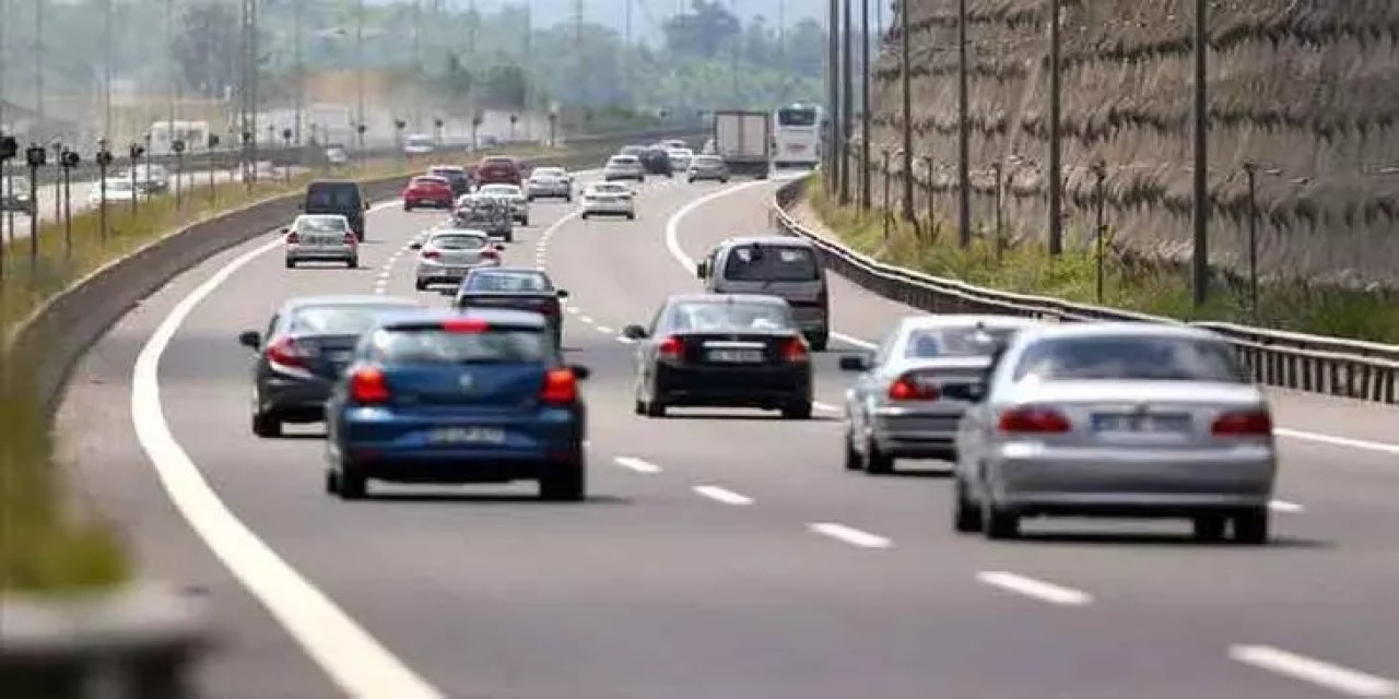 Bugün yola çıkacak araç sahipleri dikkat! Resmi Gazete'de yayımlandı: Bunu yapmadan çıkarsanız...