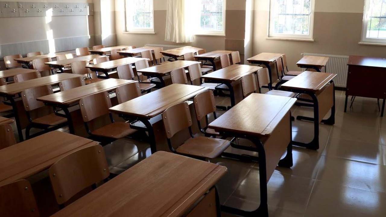 Eğitimde normalleşme açıklaması: Bakan Özer sosyal medya üzerinden duyurdu!