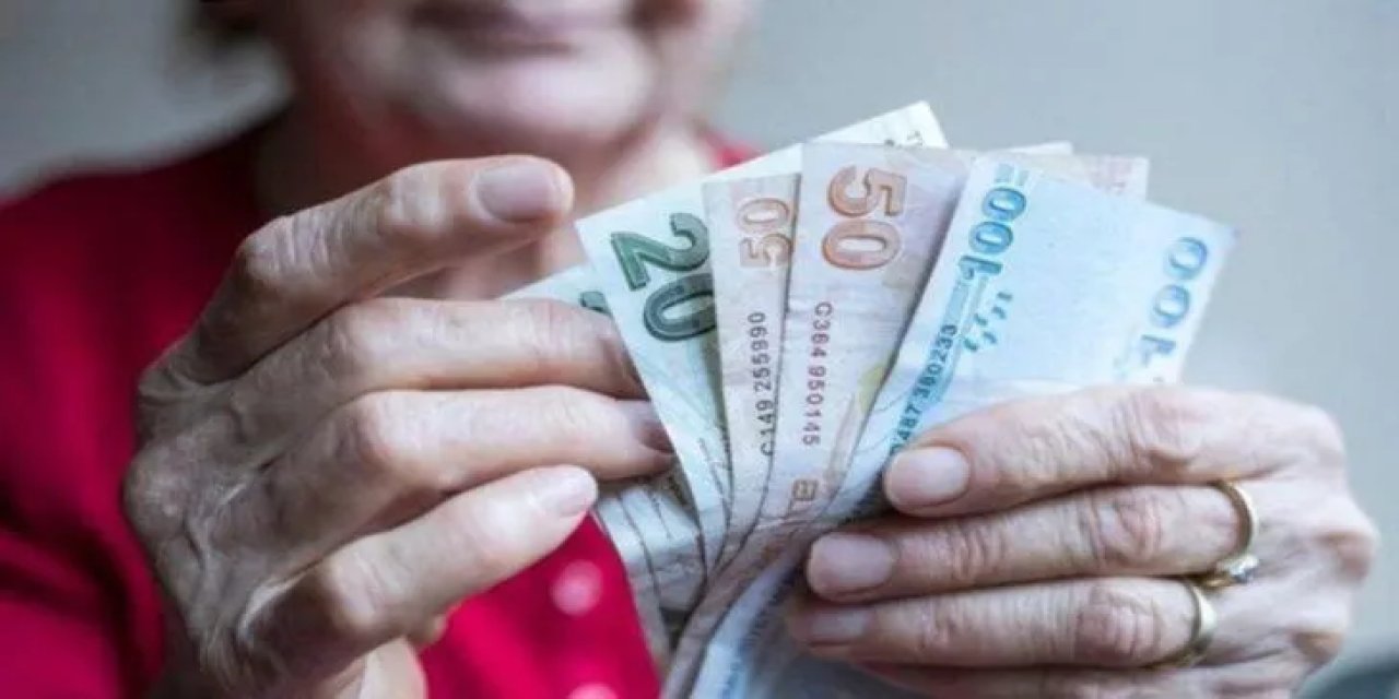 Emekli'nin hesabına 14 Nisan ile 19 Nisan arasında 9 bin 500 TL yatırılacak! SSK, BAĞ-KUR, EMEKLİ SANDIĞI, 4A, 4B hepsi...