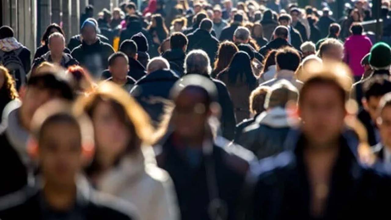 18-30 Yaş arasında olanlar: Yurt dışına çıkmak isteyenler için belediye duyuru yaptı! 12 Nisan’a kadar başvuru yapabilirsiniz!