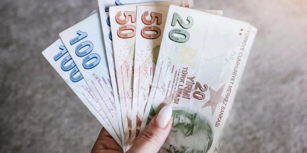 Binlerce kişi emeklilerle aynı maaşı alacak! Bakanlık resmen duyurdu: O kişilere 7 Bin 500 TL verilecek