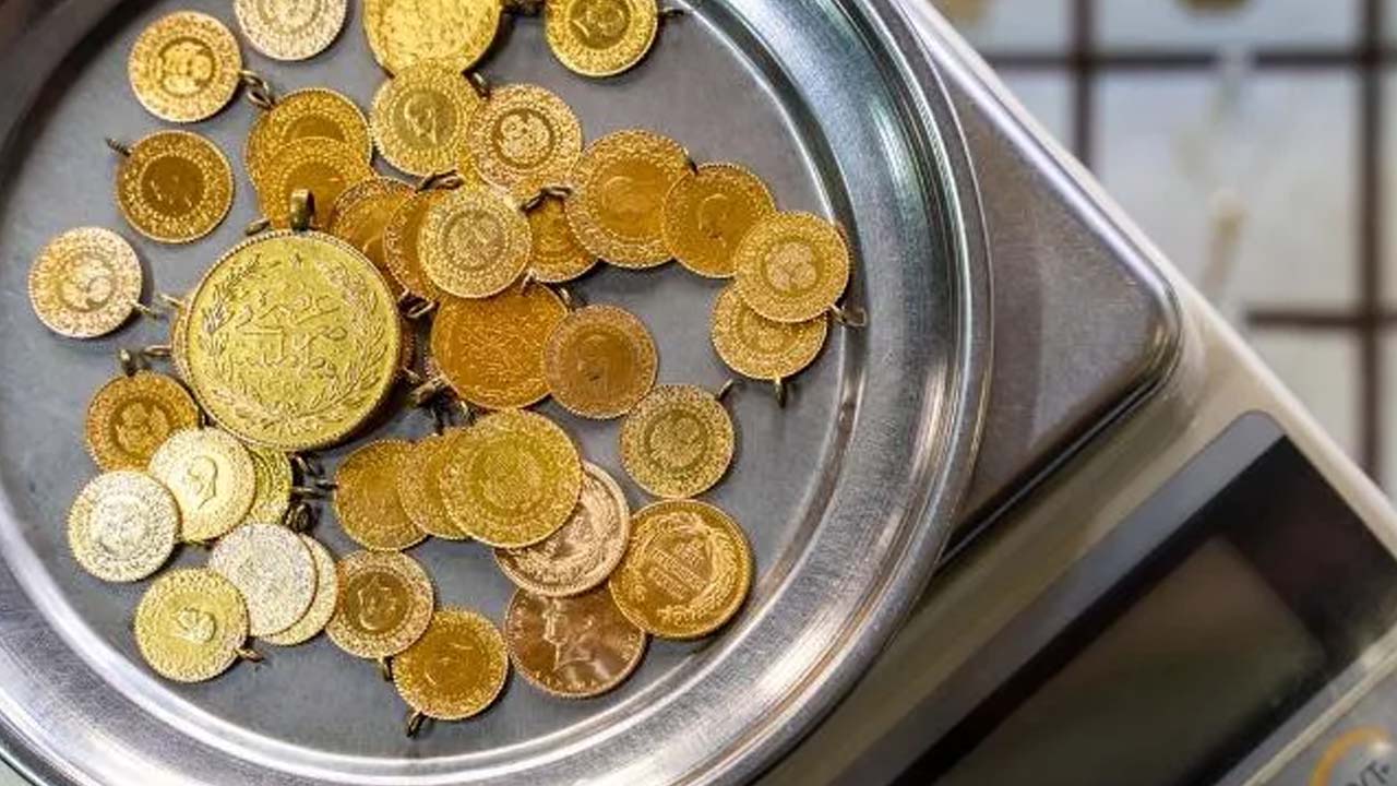İzmir Kemeraltı Çarşısında altın fiyatları ne kadar oldu? Gram, çeyrek, yarım, cumhuriyet altını almak isteyenler dikkat!