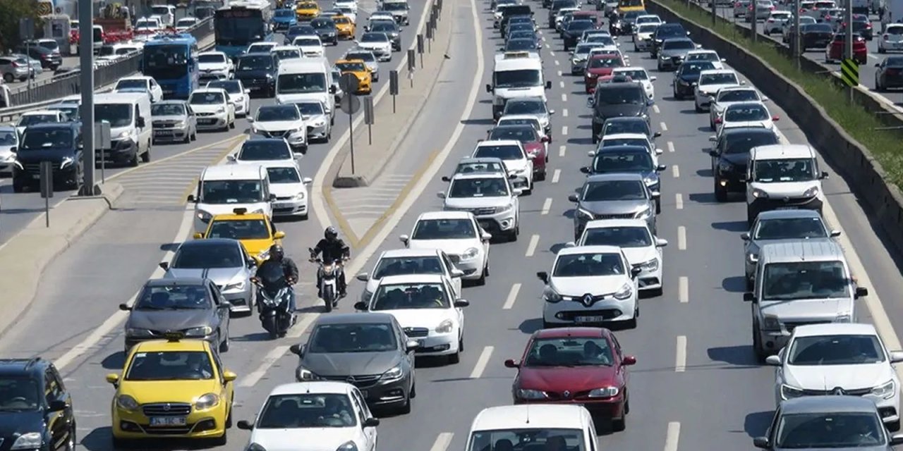 26 milyon araç sahibi için yeni dönem: Trafik sigortası prim ödemeleri 1 Mayıs’ta değişiyor!