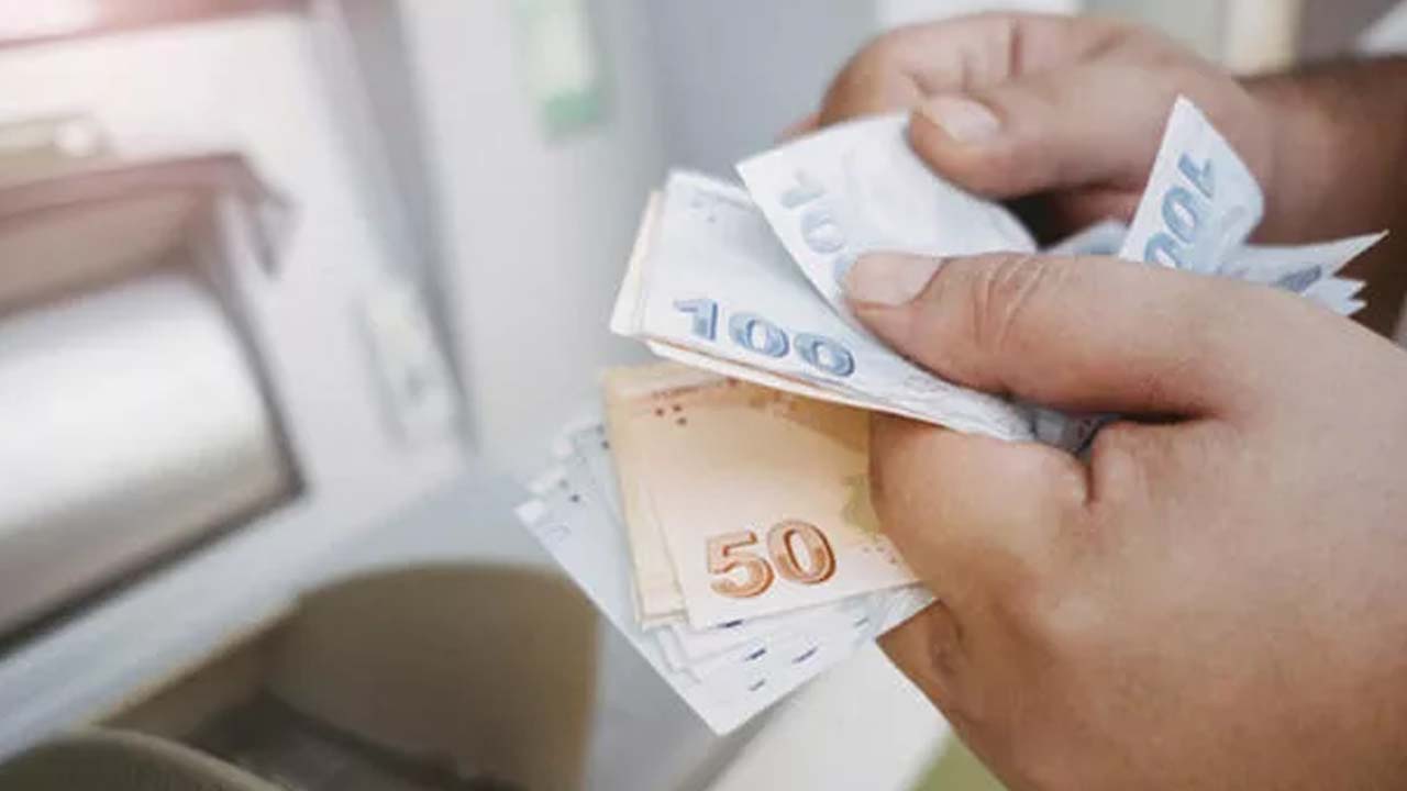 SSK, EMSAN, BAĞ-KUR emekli maaşını Ziraat Bankası’ndan alan vatandaşlar: Duyuru yapıldı, maaş ve bayram ikramiye ödemeleri…