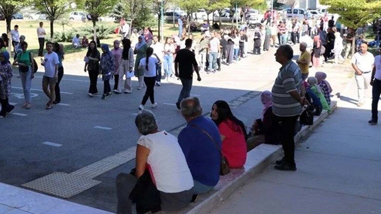 İzmir’de bulunanlara hafta sonu için duyuruldu: 15 Nisan  07.00-14.30 saatleri arasında ve 16 Nisan’da…