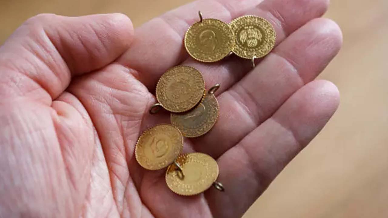 Herkesi gözü altın fiyatlarında: Yükselmeye devam ediyor! Gram, çeyrek, yarım altın fiyat listesi!