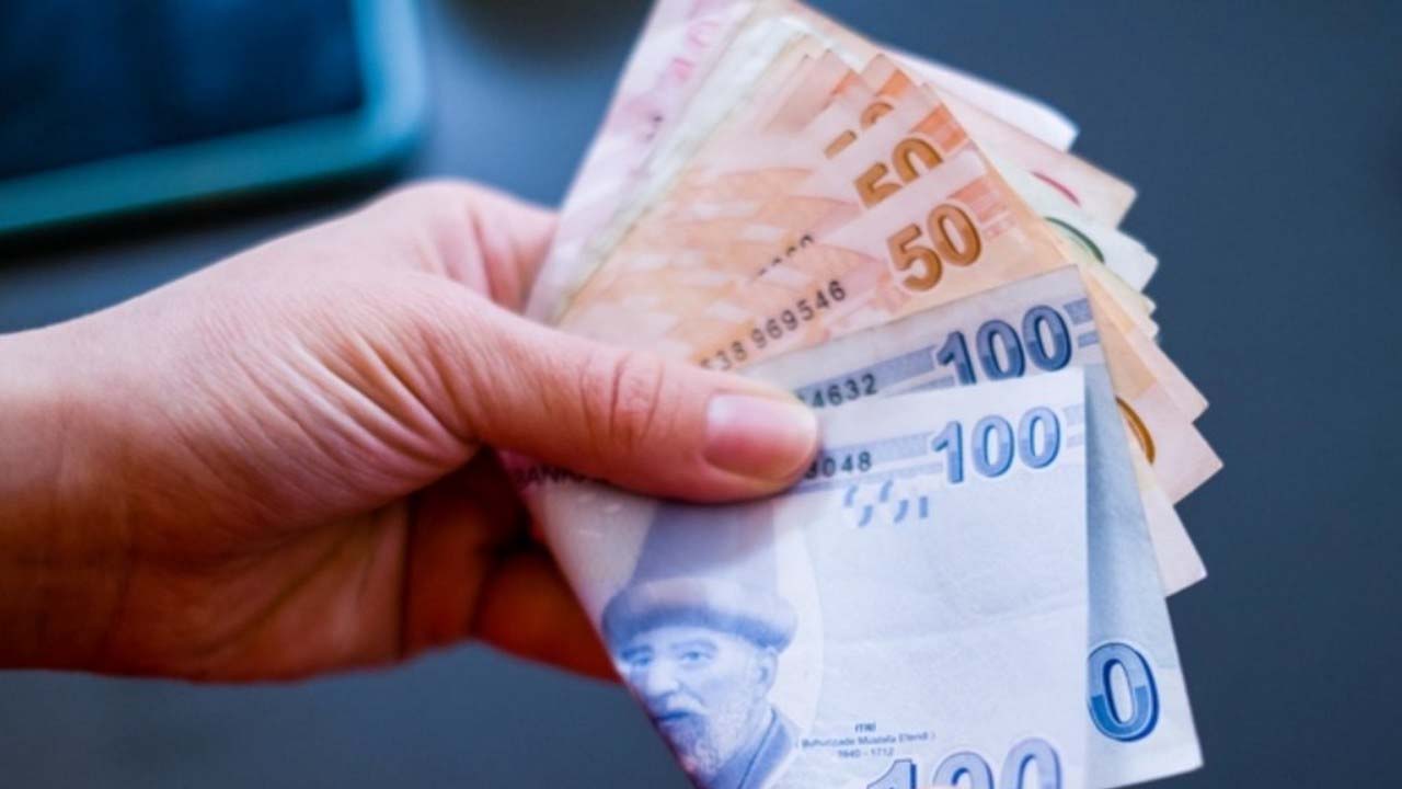 Kadının hesabına tek seferlik 7 bin TL evlilik yardımı yapılacak: Geri ödeme yok! Başvuru yapmak isteyenler…