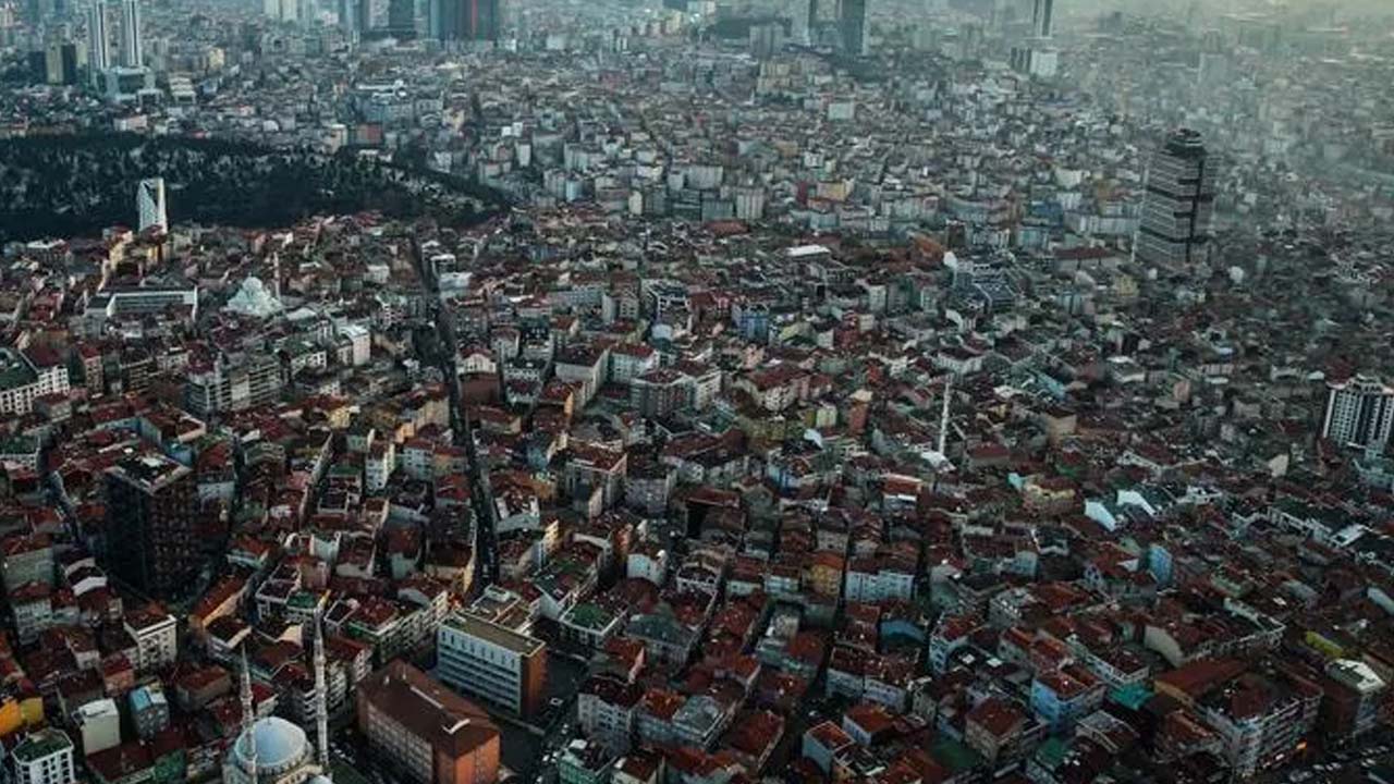 İstanbullular için kurallar açıklandı: Hafta içi 07.00-09.00 ve 17.00-20.00 saatleri dışında izin verilecek!