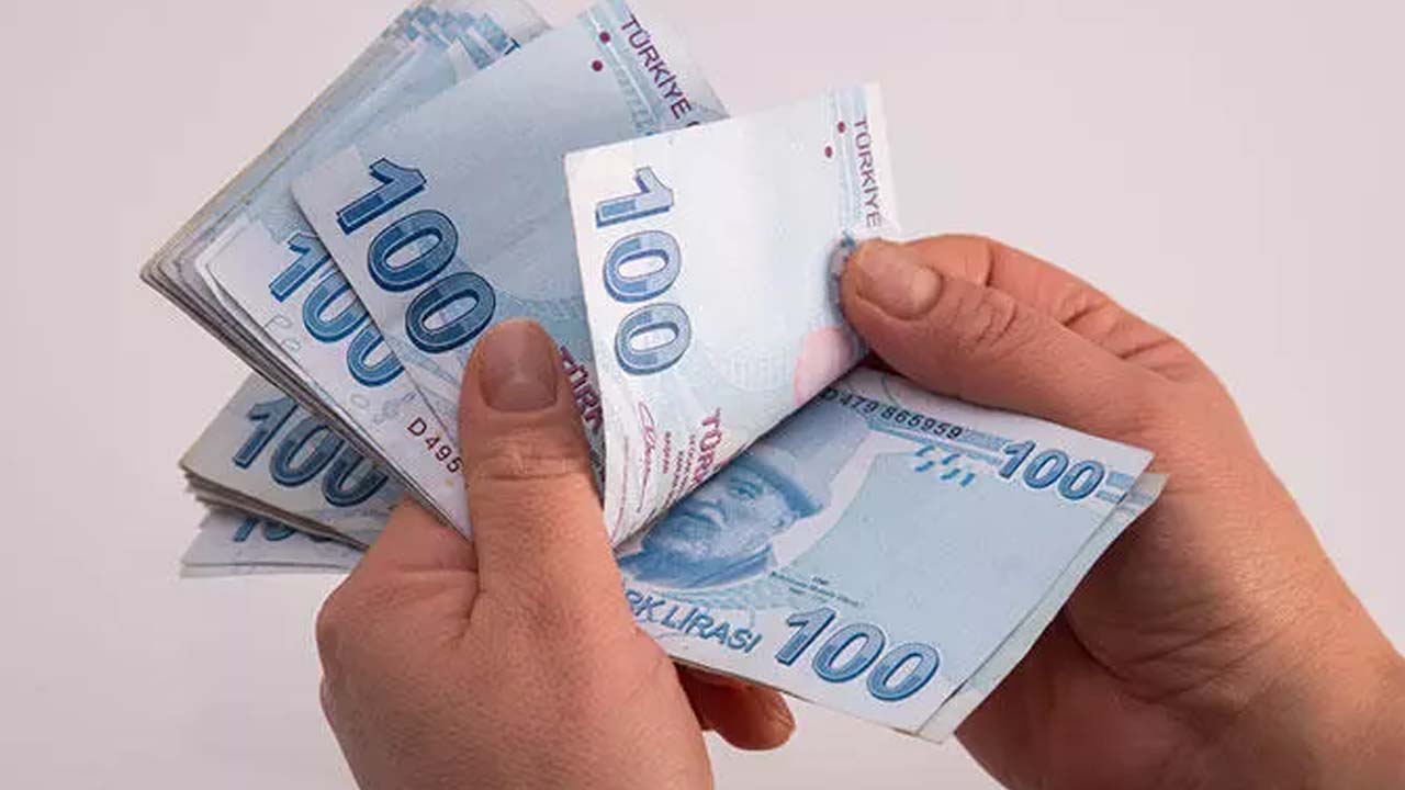 18 Yaş üstüne bayram harçlığı veriliyor mu? Bayram ikramiyesi almak isteyenler dikkat!