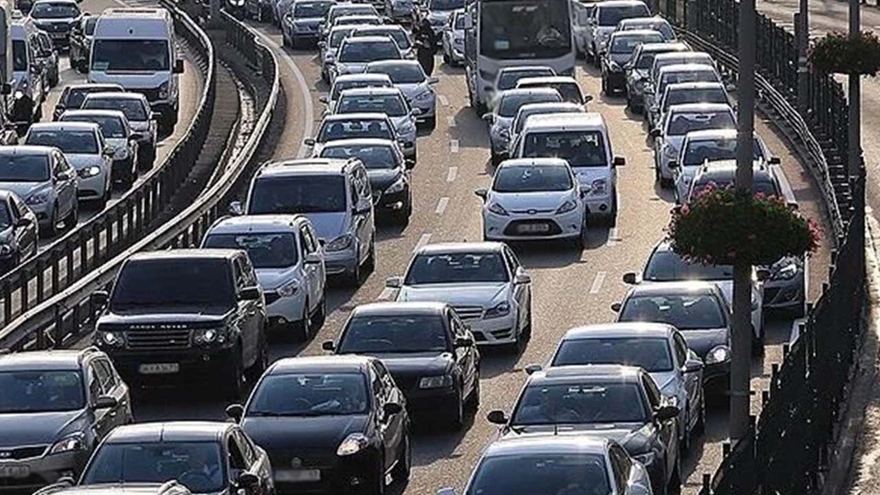 Bursa, İstanbul, İzmir, Kocaeli, Kütahya’da 3 yaş üzeri arabası olan vatandaşlar: Yarın için duyuruldu!