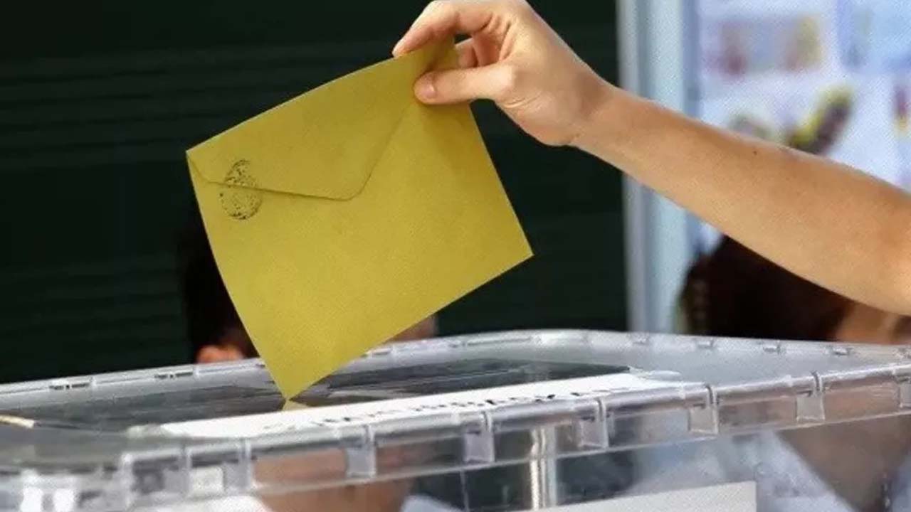 Bursa, İstanbul, İzmir, Ankara'da kamet eden vatandaşlar: Hangi okulda oy vereceğiniz belli oldu! Yanında bu belge olmayan oy...