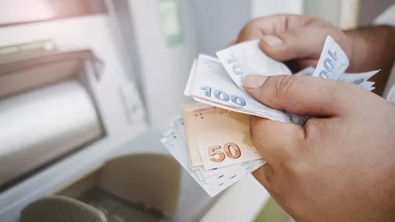Emeklilere bugün duyuruldu: Maaşınızı çektiğiniz ATM’ye giderek…