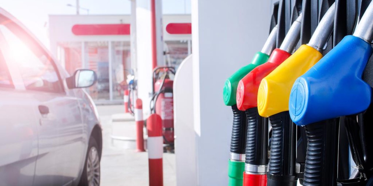 Akaryakıta BAYRAM İNDİRİMİ! Benzin, Motorin ve LPG'li araç sahiplerine müjde: 1 lira 21 kuruş ve 91 kuruşluk indirim bu gece...