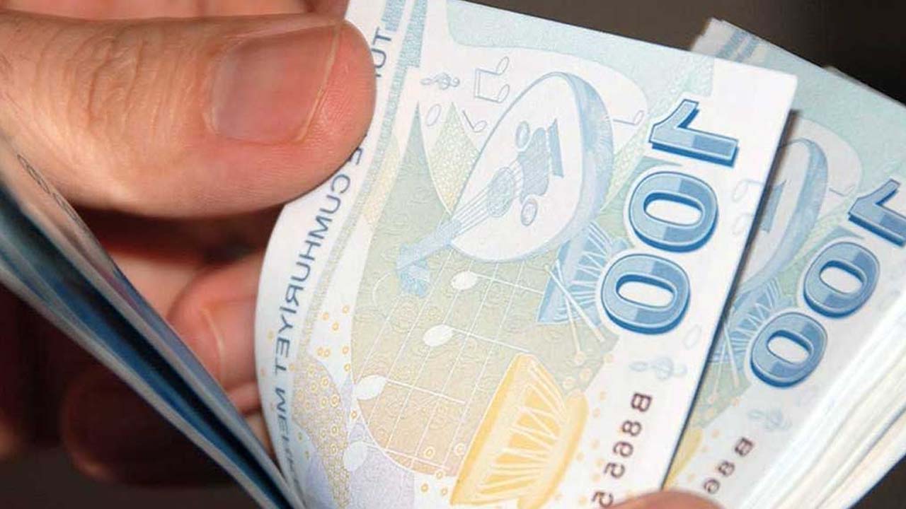 Ehliyet sahipleri bugünden itibaren bu ödemeyi yapacaksınız: Bayramda araba kullanan herkesi ilgilendiriyor!