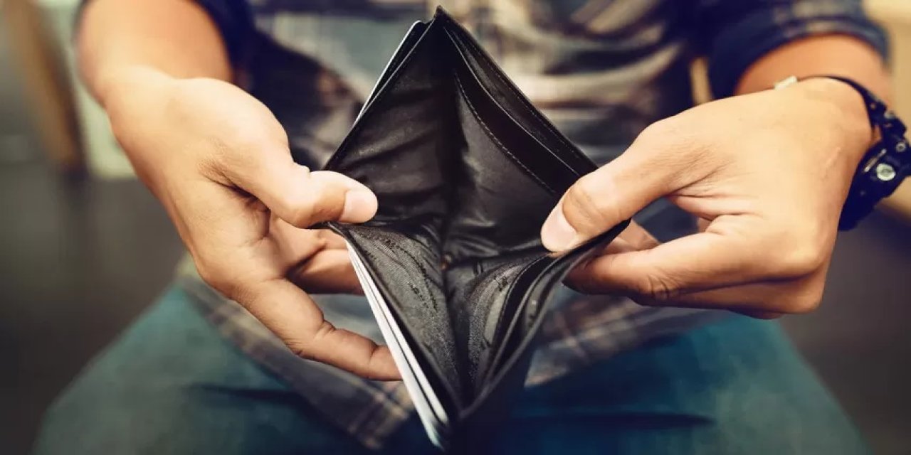 Asgari ücret “etiket zammına” yetişemedi! 4 kişilik çalışan ailenin geliri yoksulluk sınırına erişemedi!