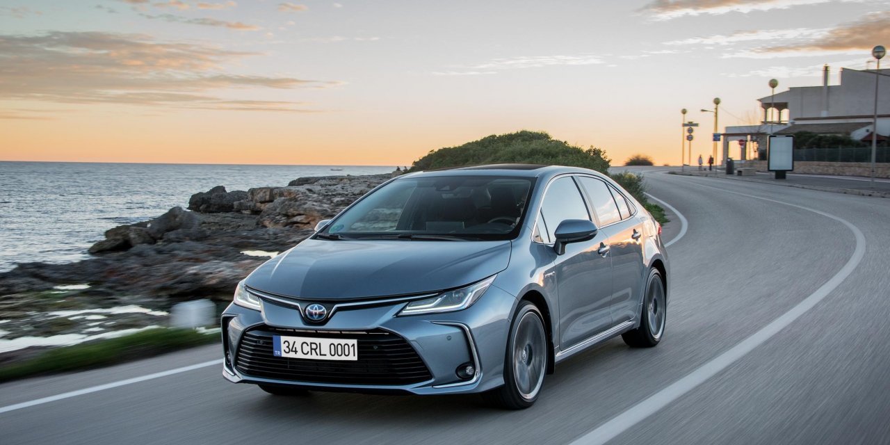 Toyota yeni bir zam duyurusu yaptı! Otomobil Fiyatları bakın ne kadar olacak?