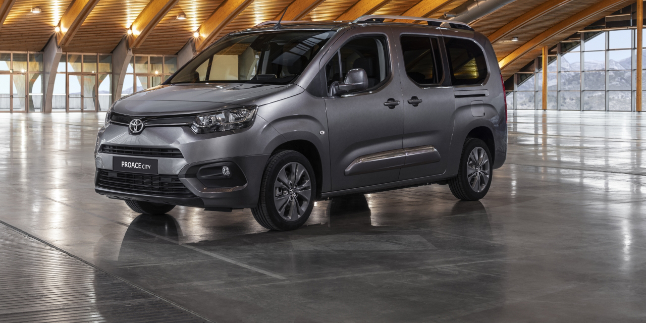 Opel nisan ayına özel ticari araç fiyat listesini yayımladı! Combo, Vivaro, City Van...