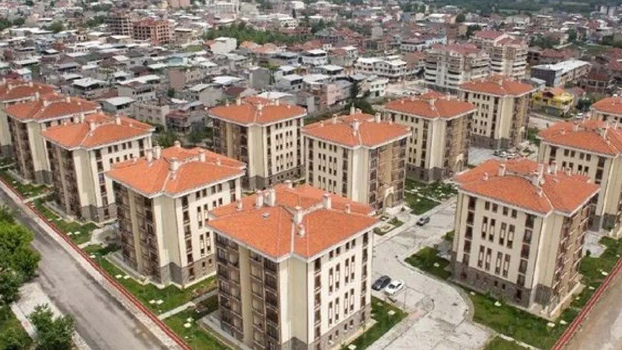 TOKİ’den İstanbul’daki konutlar için duyuru: Yaşanan gecikmelerden kaynaklı maliyet artışları konut fiyatlarına…