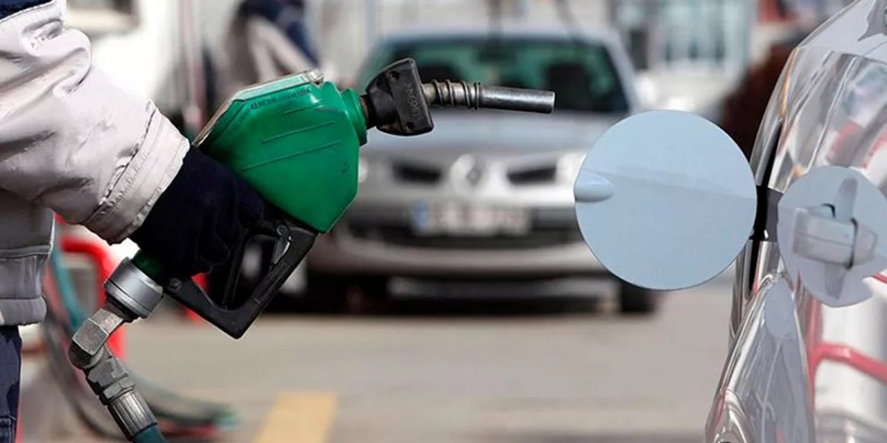 Akaryakıtta indirim bayramı devam ediyor: 1,30 TL’lik daha indirim geldi! 4 Mayıs 2023 benzin – motorin – LPG fiyatları!
