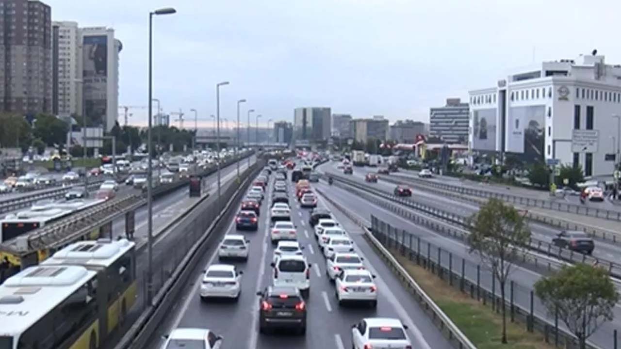 Zam geliyor: Araç sahibi binlerce vatandaş etkilenecek! Bu tarihten önce…