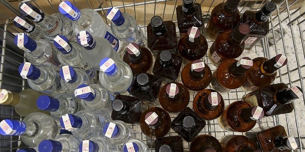 İçki grubuna yeni zam: Alkollü içkilerin raf fiyatı güncelleniyor, işte yeni fiyatlar!