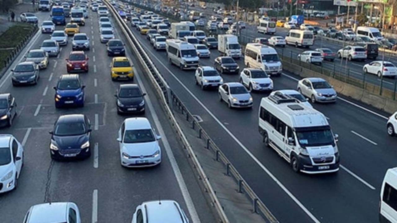 Ankara Emniyet Müdürlüğü araç sahibi vatandaşlara duyuruda bulundu: Buralar trafiğe kapatılacak!