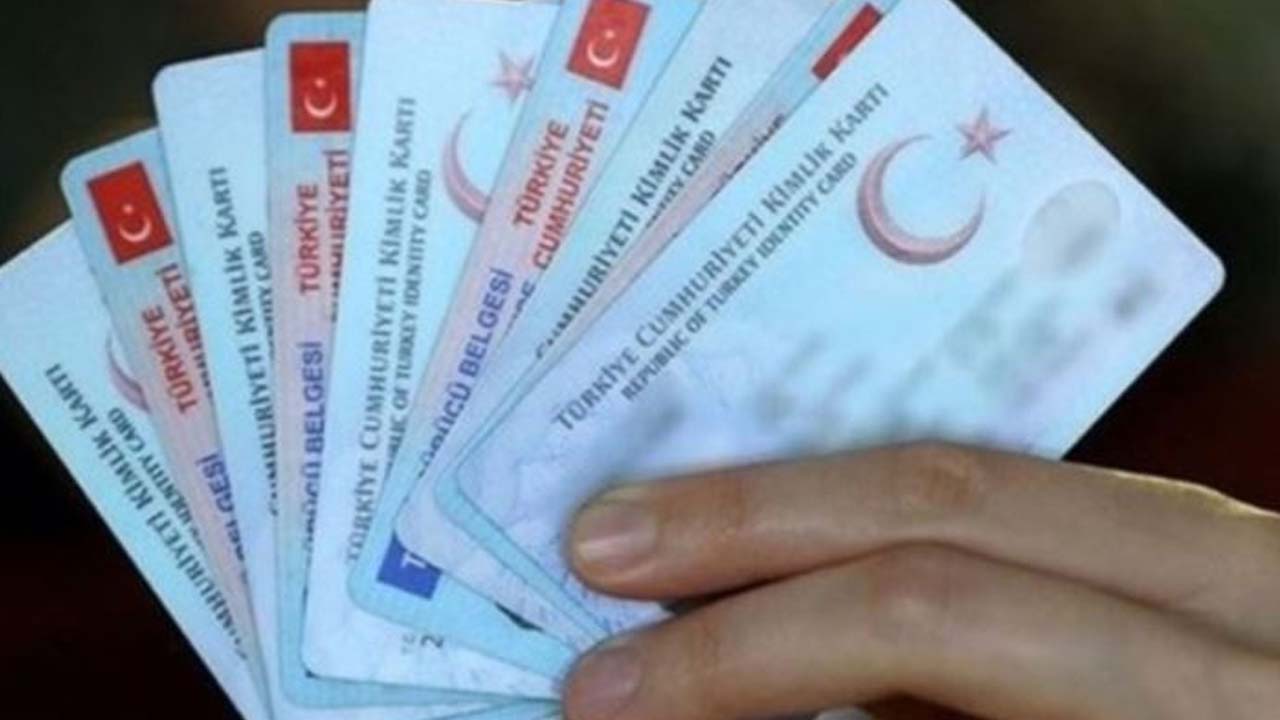 T.C. kimlik kartı duyurusu yapıldı: Oy kullanacak olan vatandaşlar! Cumartesi ve Pazar günü...