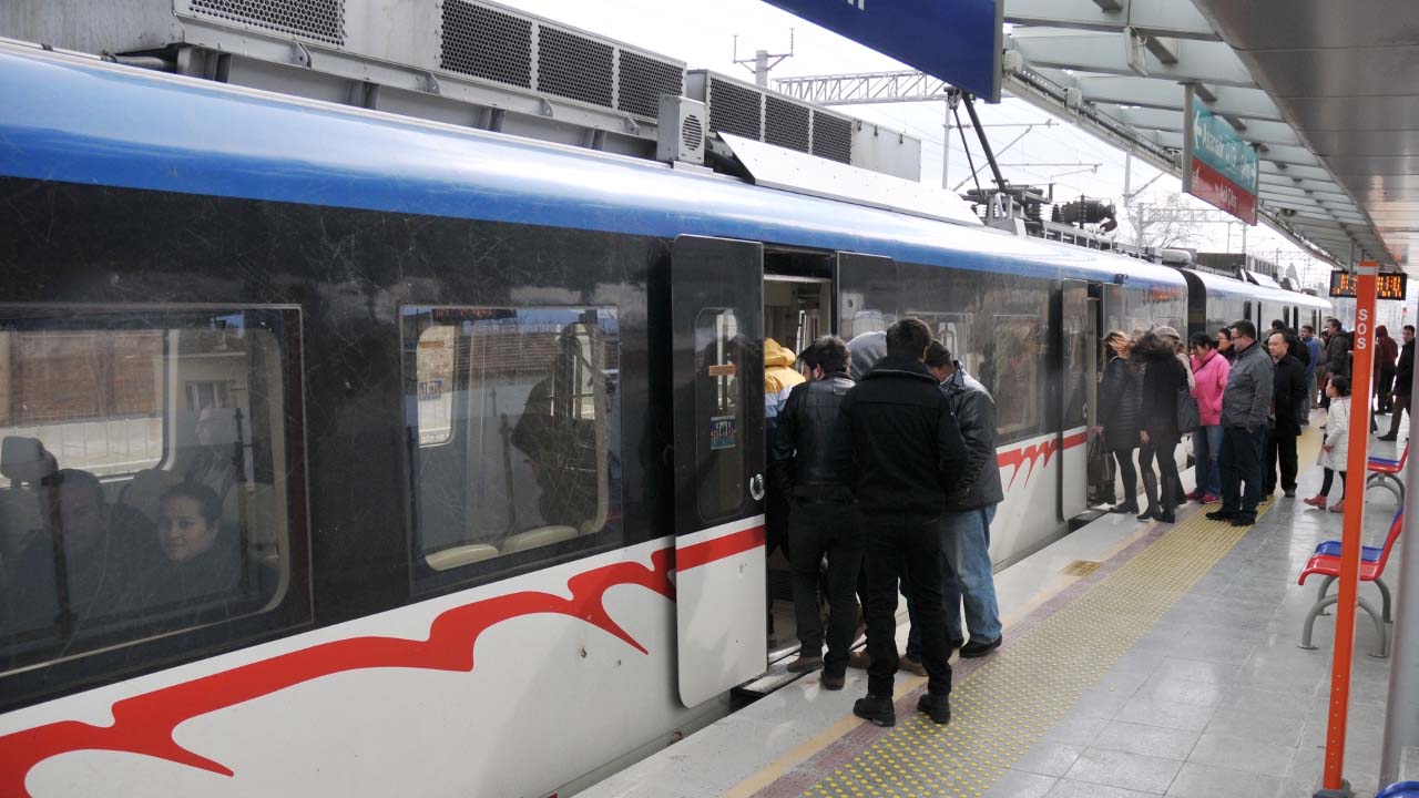 İzmirim Kart sahipleri: 3 Gün sonra binişlerde 0 TL yazacak!