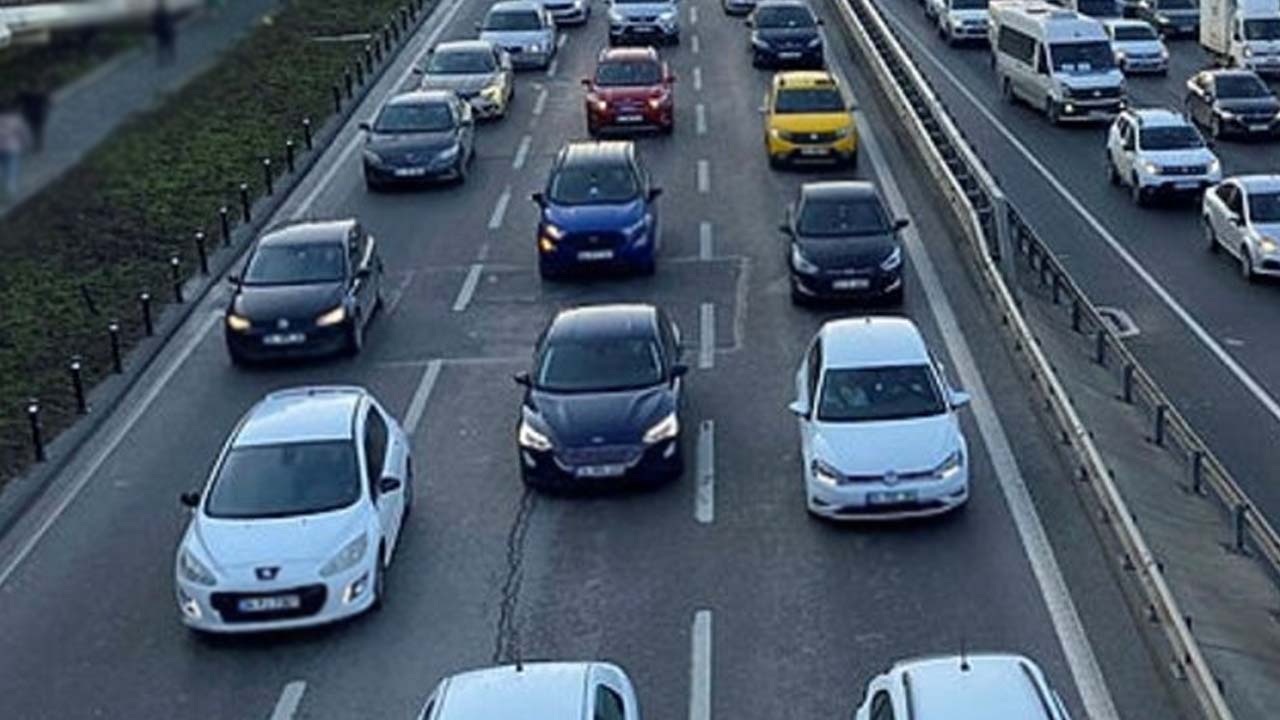 Emniyet Müdürlüğü araç kullananlara duyurdu: Yarın saat 10.00’dan itibaren…