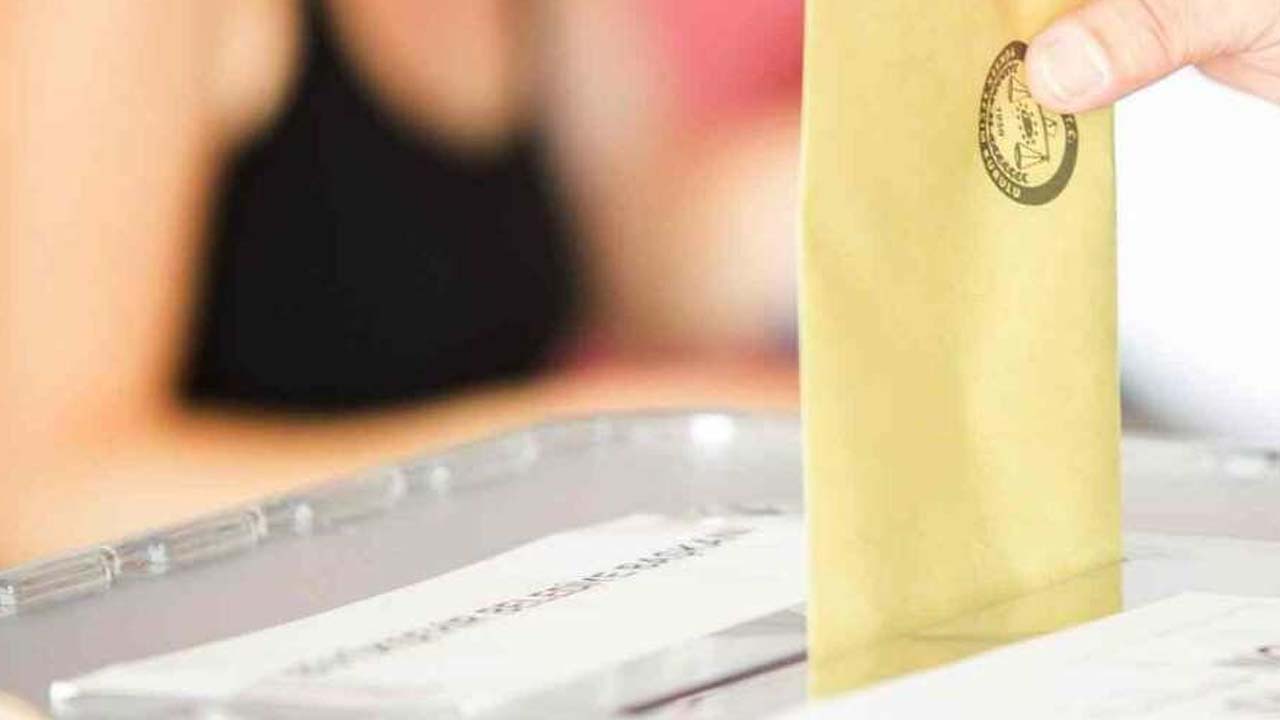 Son dakika: Seçmenlere yeniden kağıt dağıtılacak: Nerede oy kullanacağını öğrenmek isteyenler dikkat!