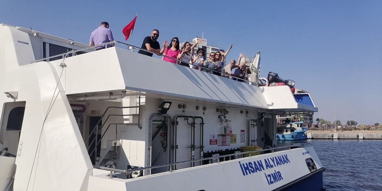 Büyükşehir DUYURDU: İzmirlilere 'Yunanistan' kapısı açıldı! Seferler başlıyor: %50 indirimli biletlerde tarih belli oldu