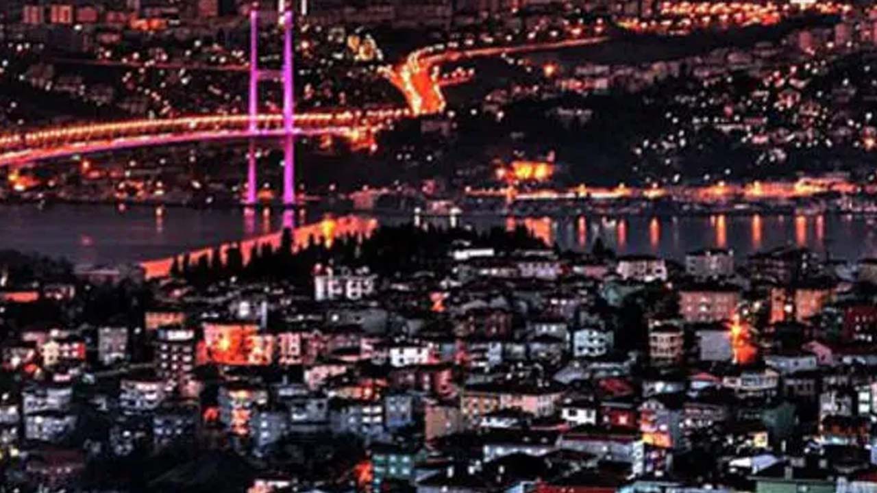 Gece İstanbul'da buna hazır olun: Karanlığa gömülecek, bu saatlerde bu ilçede olursanız...