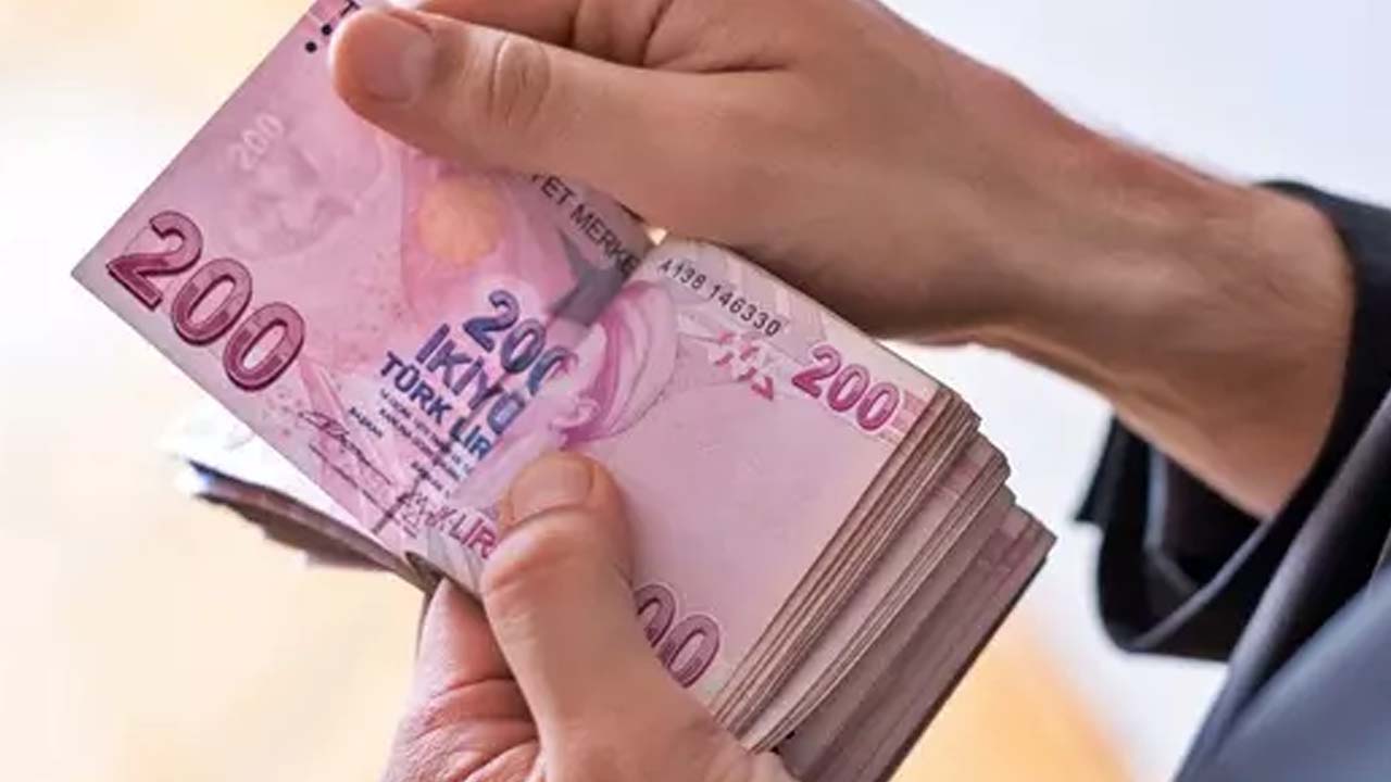 Emekliler PTT’ye gidin: Vatandaşlara 3 Bin 600 TL hediye ediliyor!