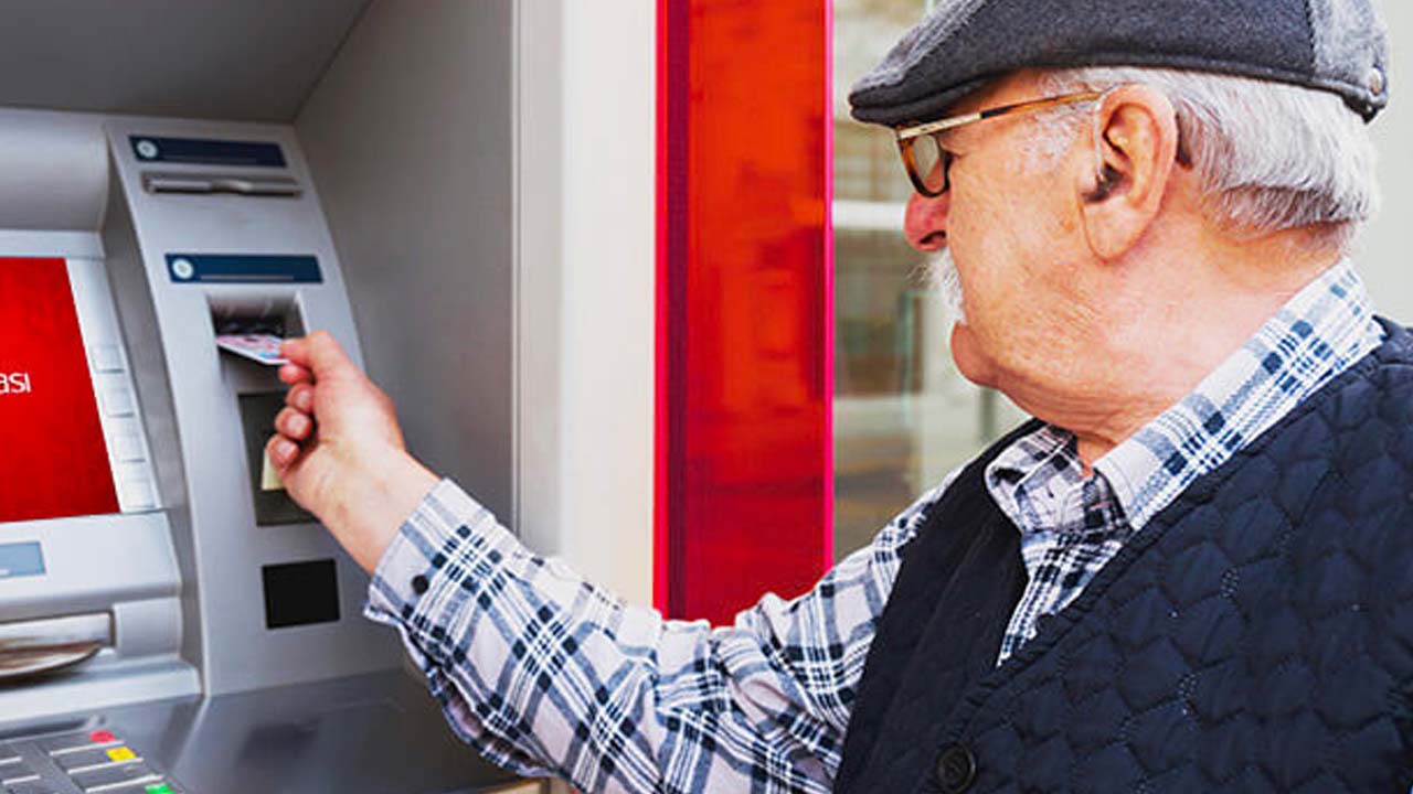 Emekli maaşı alanlara duyuruldu:  90 TL ödeyen emekli, 12 ay boyunca…