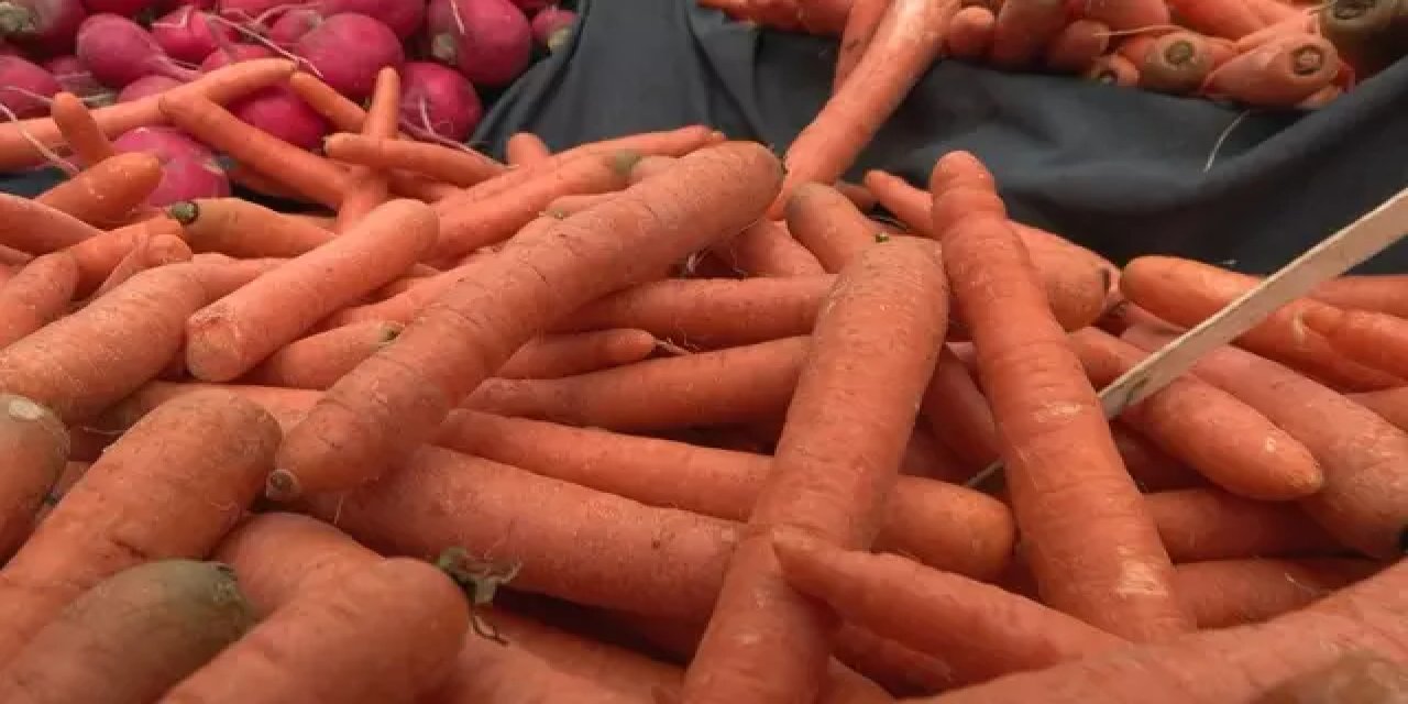 Pazara giden şok geçirdi! Havuç taneyle satılıyor: Adet fiyatı 7 TL kilo fiyatı ise 50n TL'nin üzerinde...
