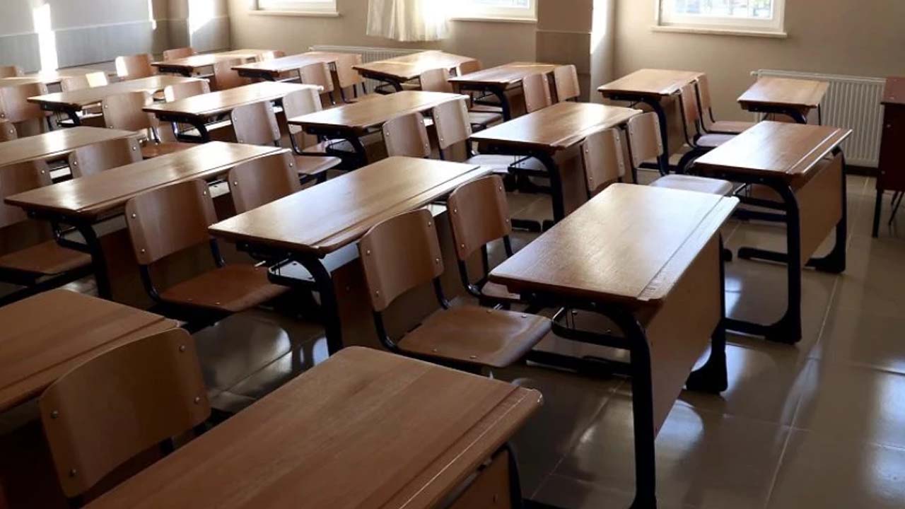 Kaymakamlık vatandaşlara duyurdu: Eğitim-öğretime 1 gün ara verildi!