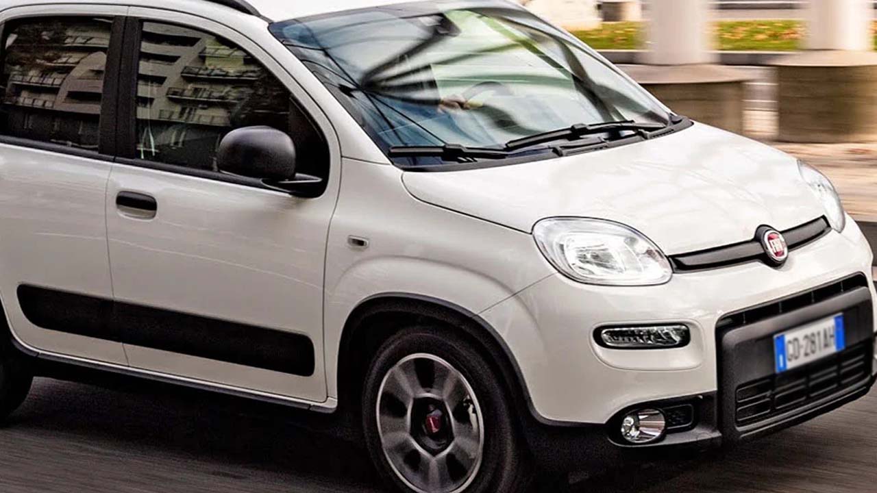 Zam gelmeden araba almak isteyenler: FİAT EGEA, PANDA, 500, 500e arabalar bu fiyattan satılacak!