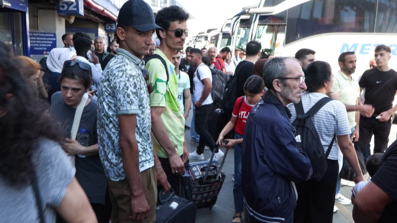 Ulaşımda Şok Zam! Bayram Tatilcileri İsyan Etti