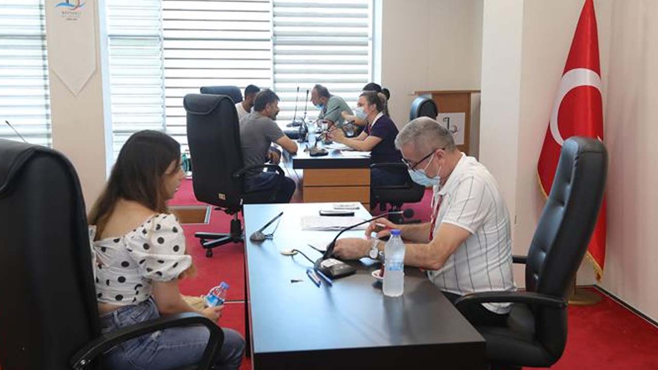 İzmir’de işsizlere destek: Belediye duyurdu! Binlerce istihdam sağlandı! Siz de CV vererek…