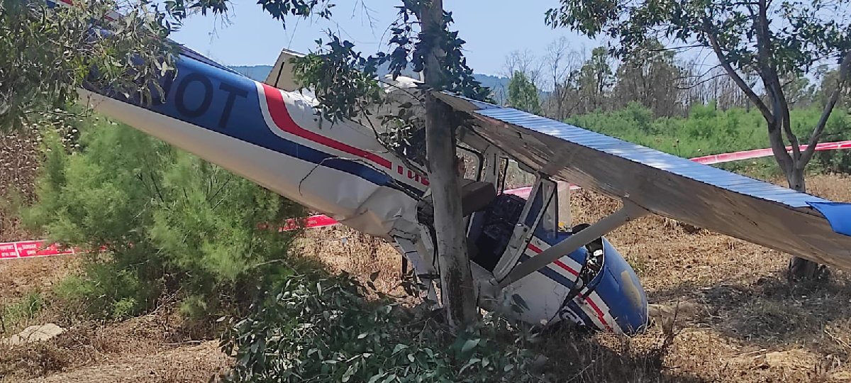 Selçuk Havaalanı’ndan Kalkan Uçak Yere Çakıldı: Pilot ve Arkadaşı Mucizevi Şekilde Kurtuldu