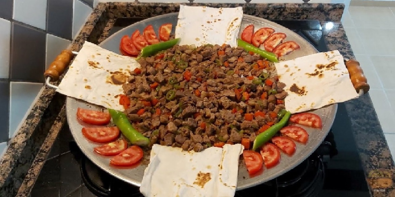 Bayrama özel yumuşacık etin sırları! İşte o muhteşem kavurmanın tarifi!