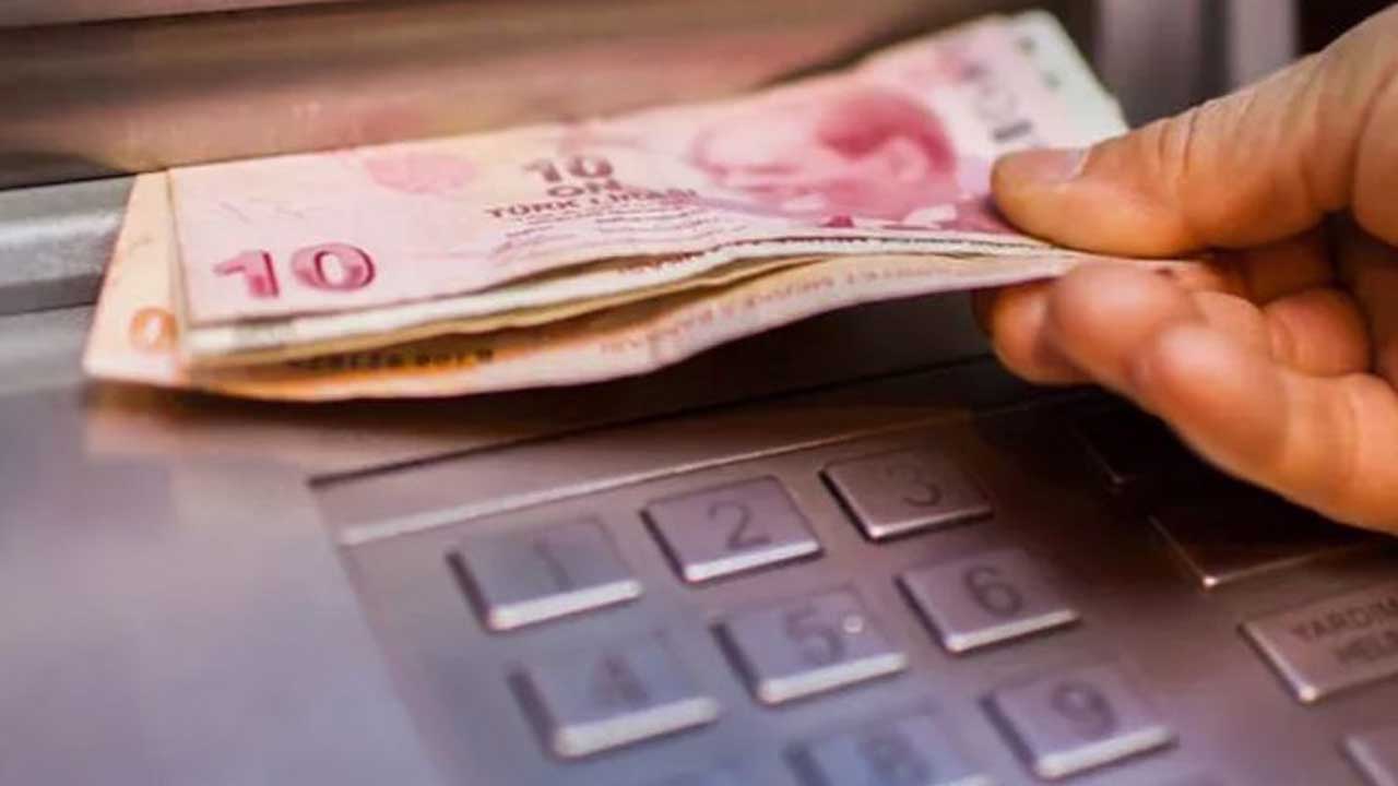 Bugün ATM’ye gidip hesaplarınızı kontrol edin: Bakanlık duyurdu, vatandaşların hesaplarına aktarılmaya başlandı!