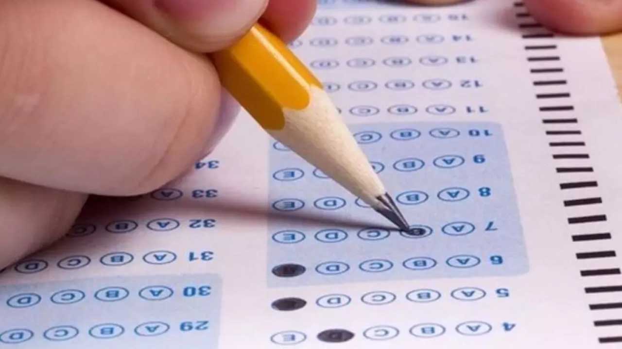 Önlisans mezunlarını ilgilendiriyor: DGS’ye girecek olanlar için duyuru yapıldı!