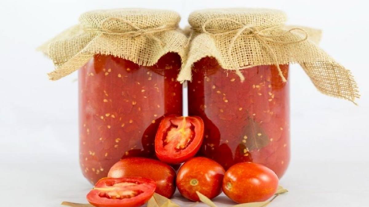 Domates konservesi yapacaklara uyarı! Lezzet sırrı belli oldu: Bu yöntemi deneyin