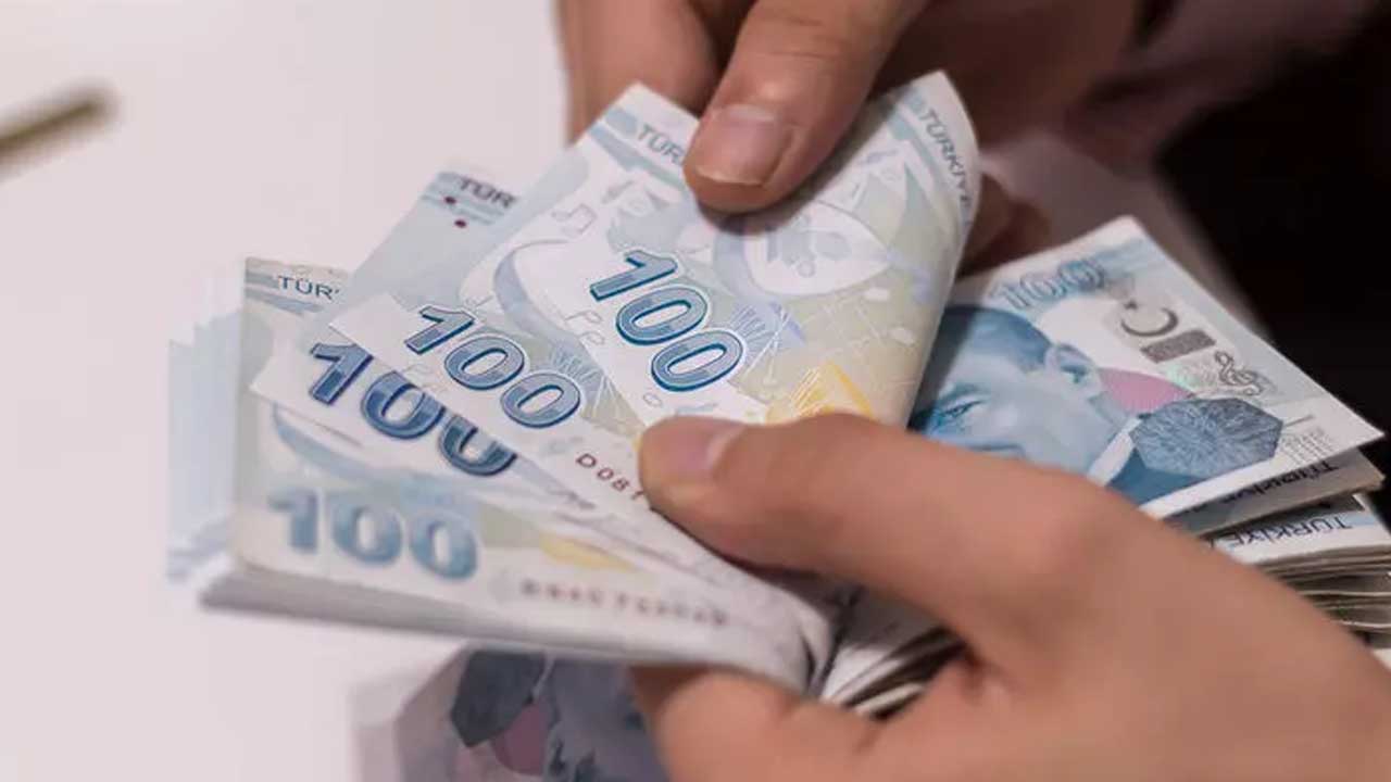 Henüz açıklandı, ATM’den kontrol edin: Bugün vatandaşların hesabına yatırılıyor!